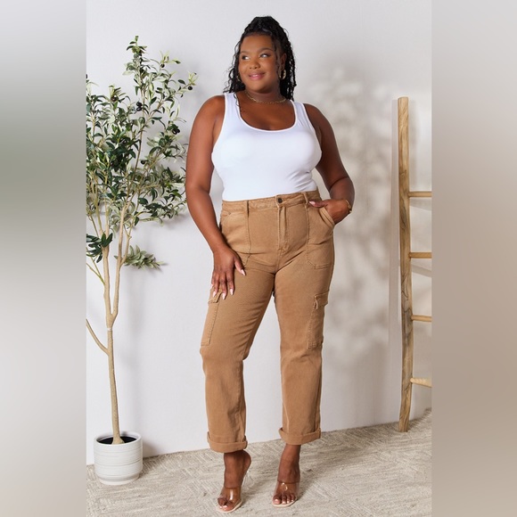 NEW**-Risen Full Size High Waist Straight Jeans with Pockets OFFERS WELCOME - Picture 8 of 9